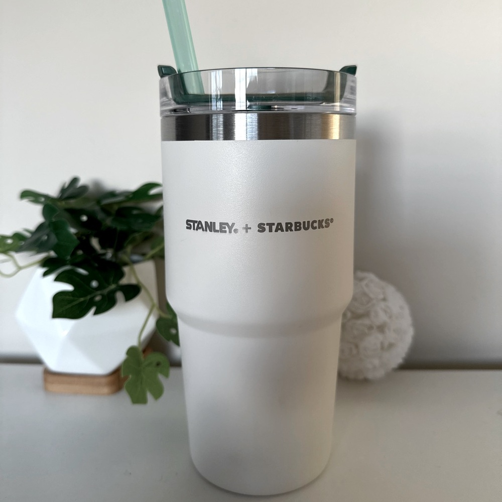Brand new Starbucks x stanley Korea mug cup
